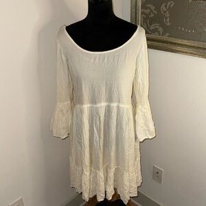 Chances R ivory boho ruffle hem bell sleeves round neckline back ties Sz S‎